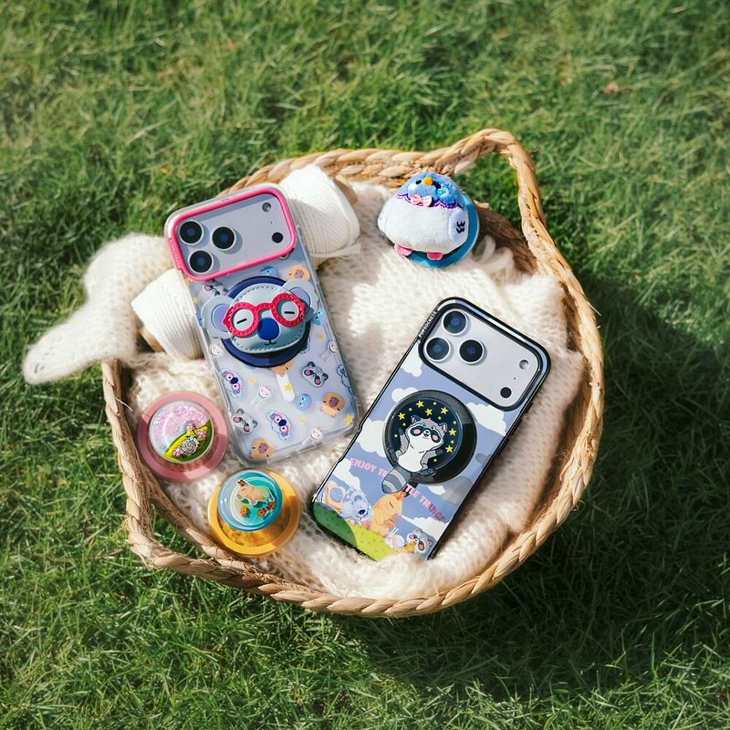 Critter Crew &mdash; iPhone 17 Pro Max MagSafe Case image number 3